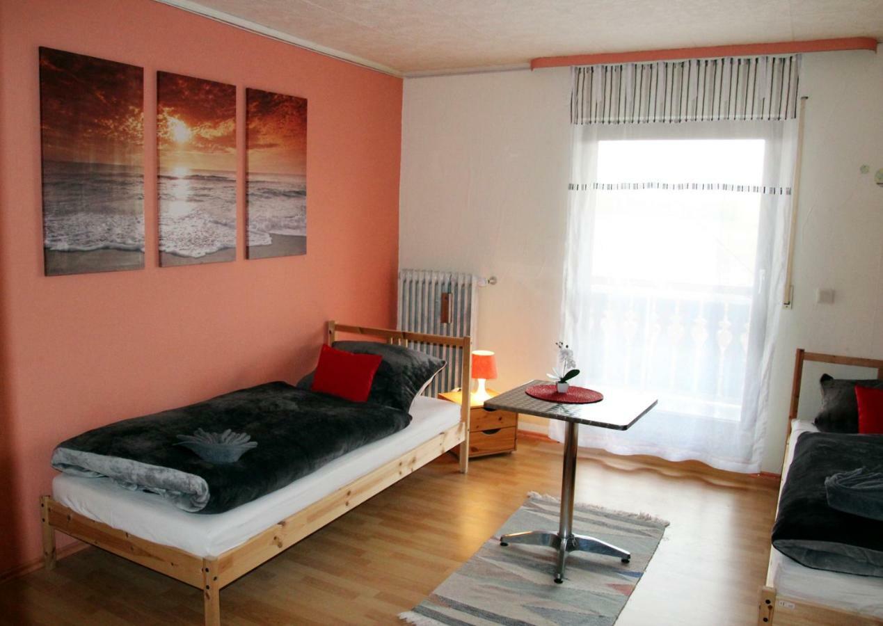 Monteurzimmer Beate Ackermann Hochstadt am Main ภายนอก รูปภาพ